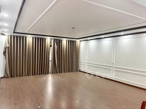 BÁN NHÀ NGÔ QUYỀN GẦN QUẢNG TRƯỜNG- Diện tích: 6 x 20,5- Hướng Tây Nam