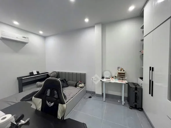 Nhà 1,5 tầng mới tinh tại phố Đàm Quang Trung