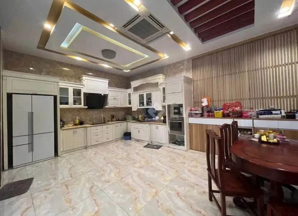 NHÀ ĐẸP PHỐ MỚI, SẴN NỘI THẤT VỀ Ở NGAY