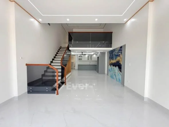 Bá.n gấp, nhà gác lửng đường Quang Thái, Nam Cường, 90m2, giá 2,x tỷ-