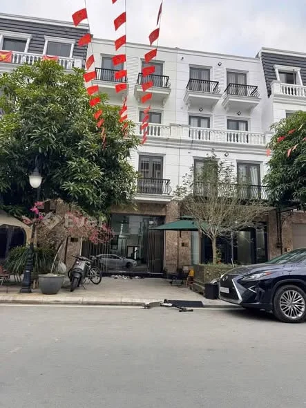 Nhà CIC Luxury Lào Cai đã hoàn thiện 2tang đang cho thuê cần chuyển nhượng vị trí đẹp nhất dự án