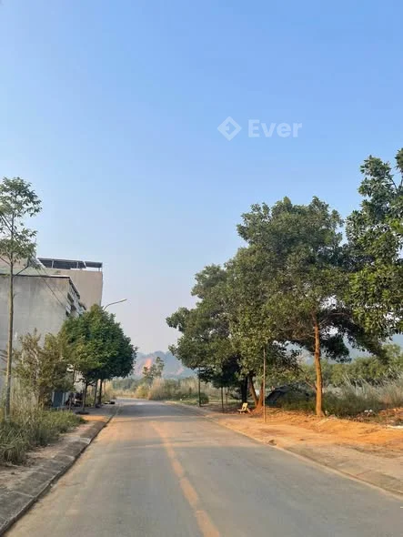 DUY NHẤT 1 LÔ 22/12 CAM ĐƯỜNG – LÀO CAI  Lô đẹp – hiếm, vị trí chuẩn, không vướng hố ga, tủ điện - Thỏa thuận - 80m²