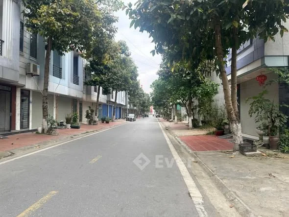 Bá.n Đất đường Lê Thiết Hùng trung tâm B6 kinh doanh sầm uất- Giá 1.860 triệu (giá cắt lỗ)