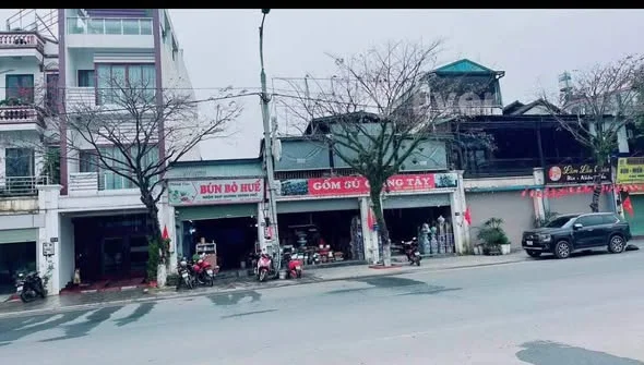 BÁN NHÀ AN DƯƠNG VƯƠNG - KIM TÂN Cần bán nhà phố vị trí đắc địa phố An Dương Vương