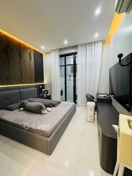 Bán nhà Kim tân chỉ việc xách vali về ở Vị trí: Phố Lê Đại Hành - kết nối mọi tiện ích, dân phố văn