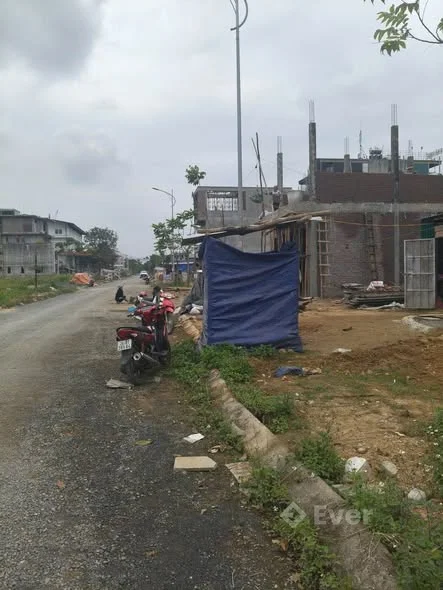 2.0x tỷ lô đất ngay siêu thị Go - Bìa chính chủVị trí: Đường Phan Huy Ích - P.Cam Đường