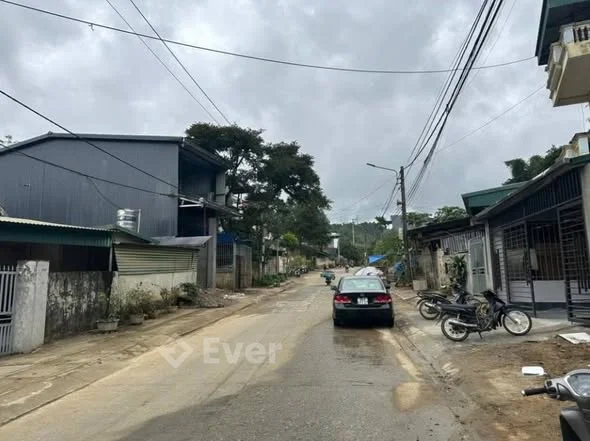 Bán nhanh trong tháng lô đất đẹp Trần Văn Nỏ - Cam Đường - Lào Cai