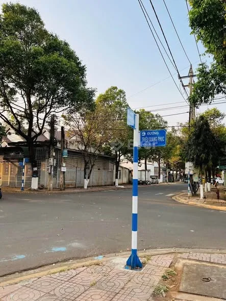 BÁN ĐẤT NGUYỄN PHÚC CHU– SỔ HỒNG RIÊNG Vị trí: Mặt đường Nguyễn Phúc Chu, phường Thành Nhất