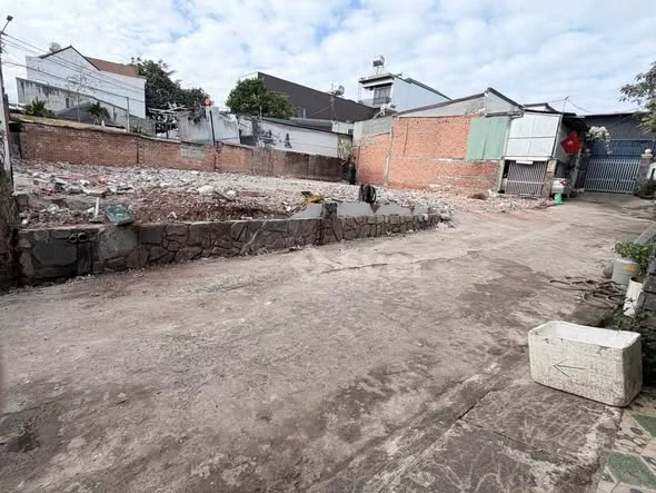 Đầu năm khai xuân giảm ngay 200tr Giá còn : 2,050 tỷ / lô ĐẤT 5 LÔ LIỀN KỀ,HẺM 32/1 GIẢI PHÓNG