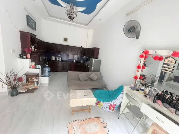 _ Bán nhà lầu Hẻm Trương Công Định, Buôn Ma Thuột_ Hẻm 2 oto thông tứ hướng - 3,95 tỷ - 95m²