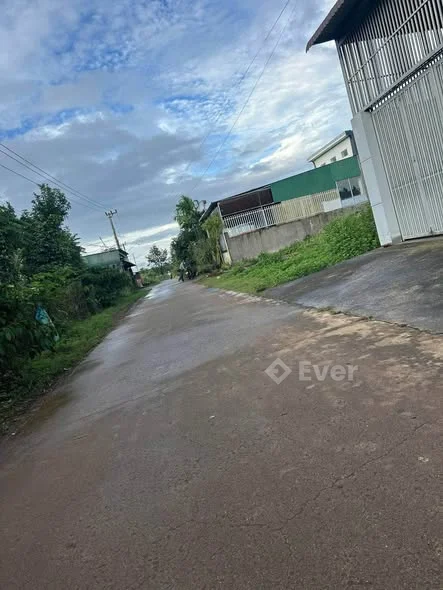 Đất Thôn 2 phường Eakao - Dt 5*25m. Thổ cư 60m . Nở hậu 5,4m- Giá: 850 triệu