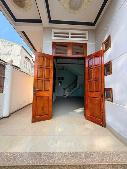 BÁN CĂN GÓC 2 MẶT TIỀN NGAY HẺM NGUYỄN CHÍ THANH