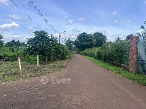 Đất phường Ekao giá ngộp Hẻm cấp 1 trục chính đường Y Wang nối dài