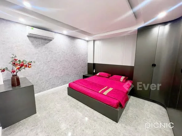 Nhà mới đẹp ngay hẻm trung tâm 322 Trần Phú