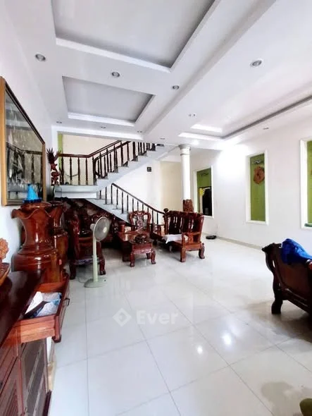 Bán nhà 1 trệt 1 lầu gần Bigc Tân Hiệp- DT đất: 220m2. Ko lỗi phong thủy