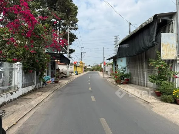 Ra căn nhà 1 lầu 1 chệt khu 14 xã Long Đức cũ nay thuộc xã Bình An - Khu dân cư