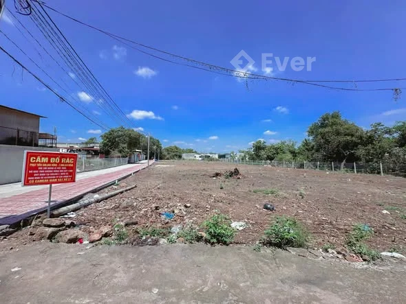 2 Nền liền kề Gần Cuối Trần Phú Nối Dài - Long Khánh
DT : 10 x 26m
#1ti130/ Nền
Cách Nhựa vài bước