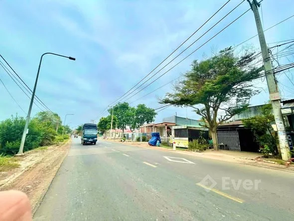 Hai lô mặt tiền Nguyễn Hoàng Cây GáoSát Trạm y tế, gần trường tiểu học Cây Điệp