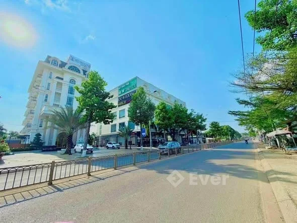 Nền nhà cách Hồ Thị Hương tầm 200m - Gần rạp fim BHD Long Khánh - 1,45 tỷ - 125m²