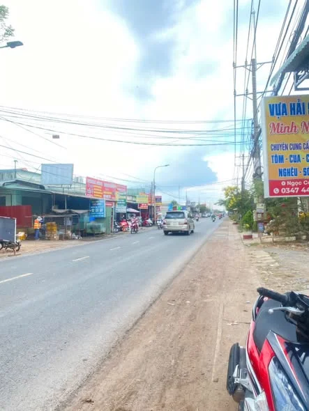 Chủ gửi bán lô đất mặt tiền đường Nguyễn hoàng, kinh doanh buôn bán mọi ngành nghề