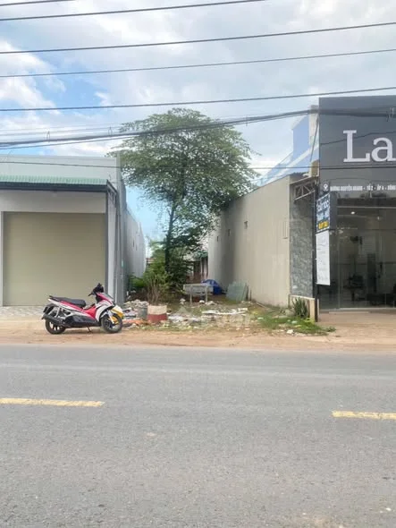 Chủ gửi bán lô đất mặt tiền đường Nguyễn hoàng, kinh doanh buôn bán mọi ngành nghề