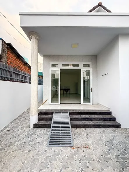 Bán nhà cấp 4 gần ngay Trạm Y Tế phường Bửu Hòa, Biên Hòa. Giá: 2tỷ 250tr (thương lượng.)