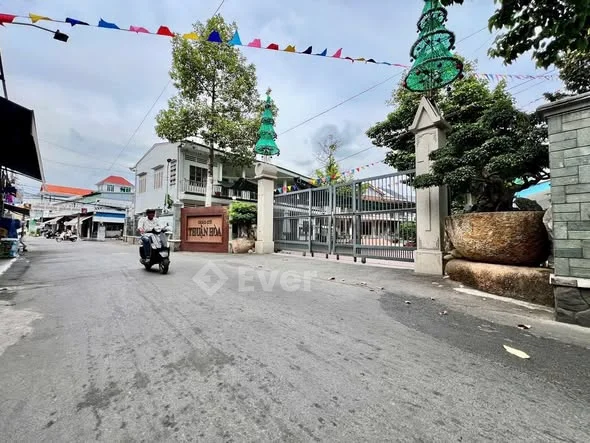 HẠ 100TR BÁN GẤP – CHỈ CÒN 2 TỶ 450BÁN ĐẤT NGAY GIÁO XỨ THUẬN HÒA – TÂN PHONG