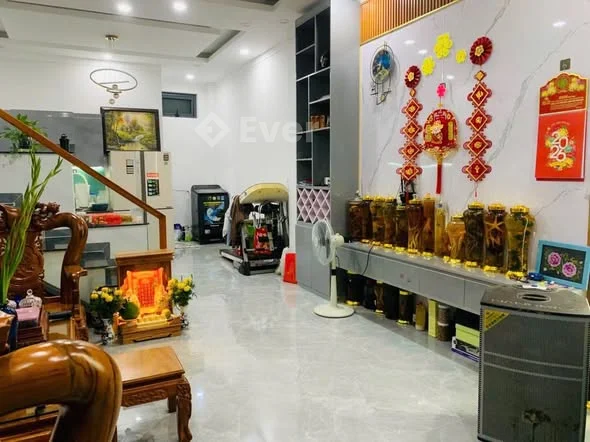 CHUYỂN CÔNG TÁC CHỦ GỬI BÁN CĂN NHÀ PHỐ PHƯỜNG QUANG VINH...- Diện tích: 4.5m x 14m