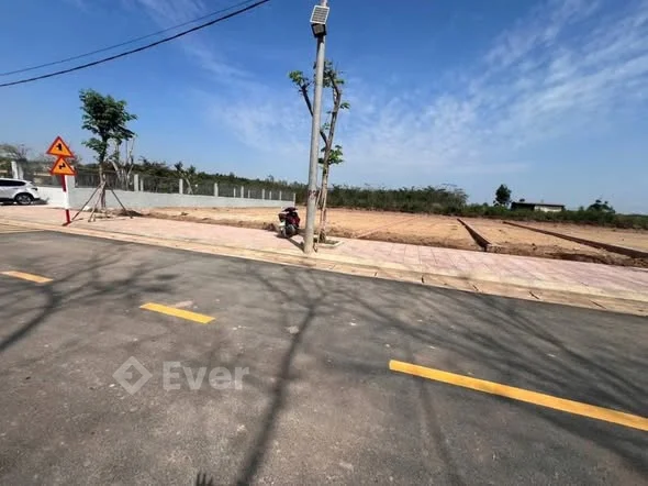 Bán Lô Đường nhựa chính Quảng Tiến - Trảng Bom !!!DT: 5 x 31 , có sổ riêng , thổ cư - Thỏa thuận - 155m²