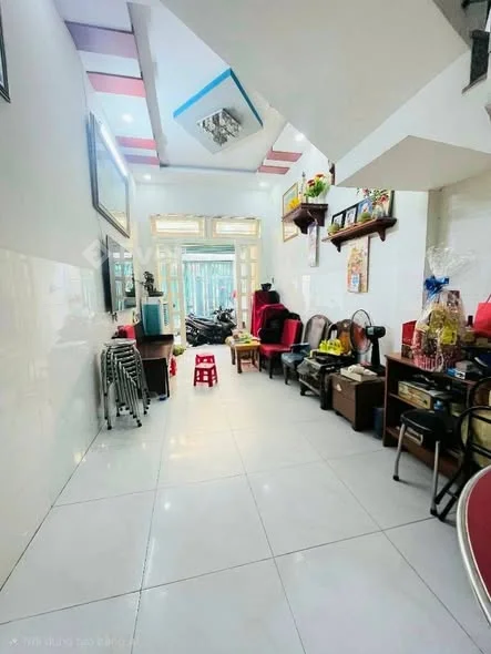 BÁN NHÀ TRỊNH ĐÌNH TRỌNG - 111m2 - Hẻm 8m - GIÁ HƠN 10 TỶ MÔ TẢ Diện tích: 111m² (4.3m x 26m)