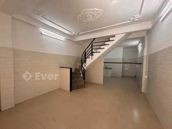 PHAN XÍCH LONG - PHÚ NHUẬN- giá : 7.9 tỷ còn TL- diện tích : 4 x 11 nhà vuông vứt ( 44m2 )