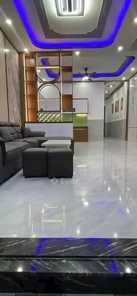 Giảm giá 100tr 2tỷ790 xuống còn 2tỷ 690 tr CHỦ CẦN BÁN NHÀ LẦU – SỔ RIÊNG, THỔ CƯ 100% đối diện chợ