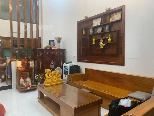 BÁN NHÀ GÁC LỬNG ĐÚC _ KDC LỘC VỪNG _ ĐỐI DIỆN PHÚ GIA 1  P.TRẢNG DÀI .. .
Diện tích : ngang 5 x 20 - 2,6 tỷ - 100m²