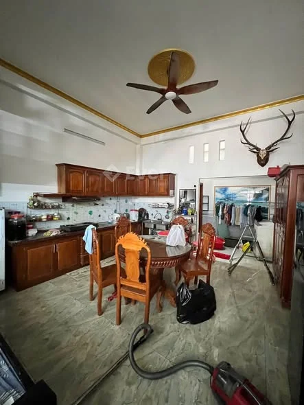 BÁN NHÀ 2 LẦU MẶT TIỀN CHÂU VĂN LỒNG - GIÁ SIÊU NGỘP BANK ! Nhà 1 trệt 2 lầu - có sân thượng