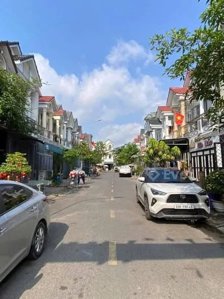 Bán nhà Phú Hồng Thịnh 8 - Bình Chuẩn * Tp HCM- Dt 60m2 (4x15)- Thiết kế 1 trệt 1 lầu