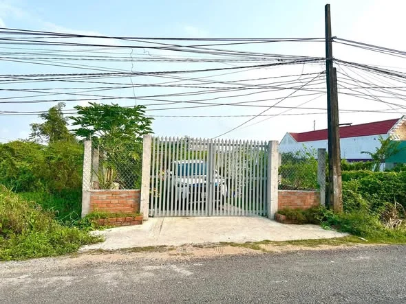 Chính chủ gửi bán lô đất thổ cư mặt tiền đường Trần Văn Ngà, xã An Vĩnh Ngãi, Long An (cũ)