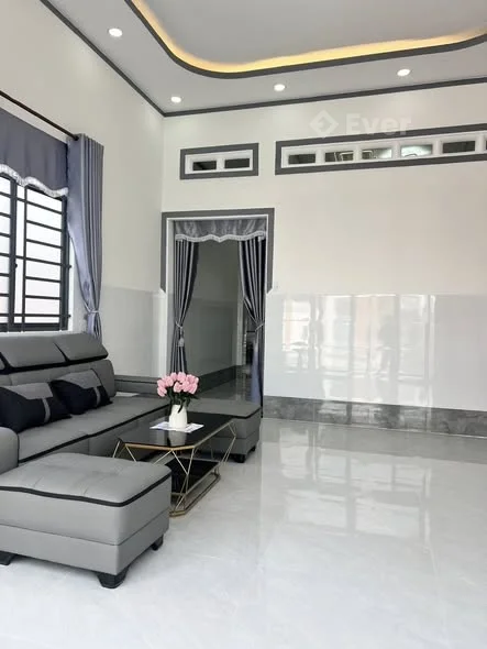 CHỦ GỬI BÁN NHÀ MỚI XÂY 100% SANG ĐẸP HIỆN ĐẠI. đc: Kp Ninh Bình, P.Ninh Thạnh,Tây Ninh