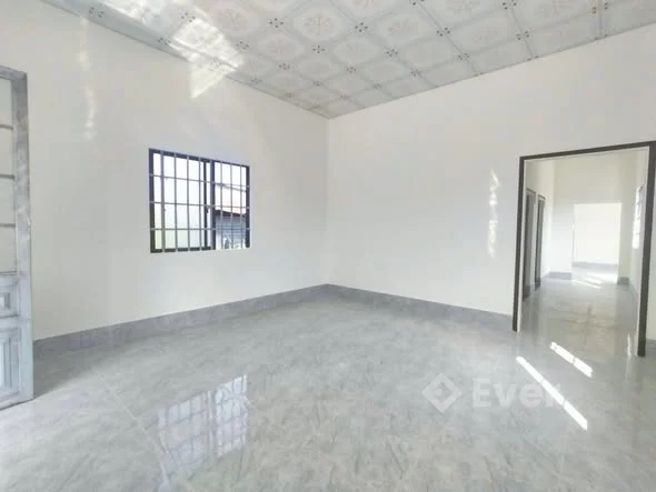 Cần bán gấp căn nhà 187m2 giá ngộp 1Tỷ tại Gia Lộc Tây Ninh Dt: 187m2 đường oto khu dân cư hiện hữu