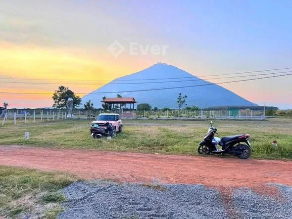 Suối Đá, Dương Minh Châu, Tây Ninh Giáp Thị Trấn – View Núi Đẹp Đường Đá, Xe Hơi Vào Thoải Mái