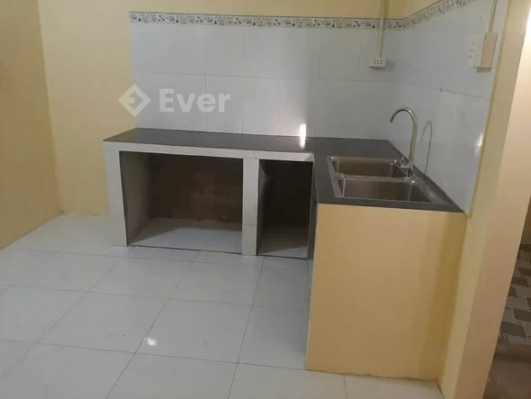 Nhà trục chính 58 Trần Phú . Cách đường Trần Phú 30m . Đường 10m DT . 4 x 21.5m