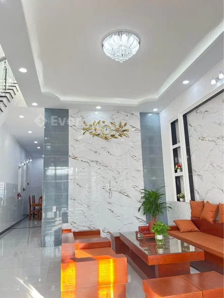 Nhà mới hoàn thiện hướng tây 1 triệt 1 lâu 1p khách 3p ngů 5m x 29m đất ở đô giá 2 ti 899 triệu