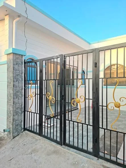 Cần bán căn nhà có sân đậu xe hơi Dt: 7*12 full thổ cư Giá: 750tr (còn thương lượng)