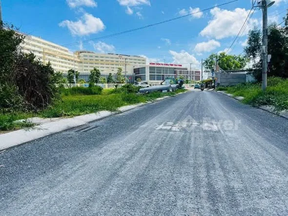 BÁN NỀN GÓC 2 MẶT TIỀN NHỰA NHÀ NGHĨ 36, ĐỐI DIỆN BỆNH VIỆN MỚI TRÀ VINH