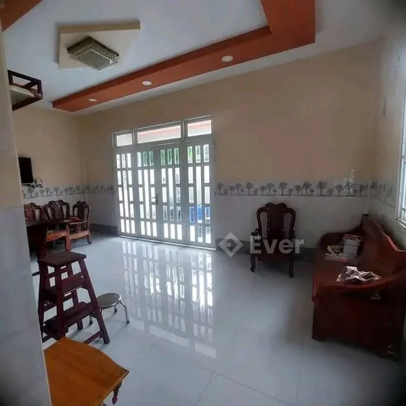 Bán nhà còn mới gần chợ Sâm bua, trường tiểu học, THCS Lương Hòa, gần trường mẫu giáo - 1,2 tỷ - 240m²