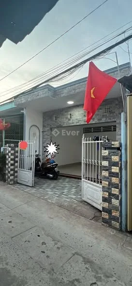 NHÀ CẤP 4 ĐƯỜNG PHẠM THÁI BƯỜNG (P4 cũ) NAY LÀ PHƯỜNG PHƯỚC HẬU TỈNH VĨNH LONG