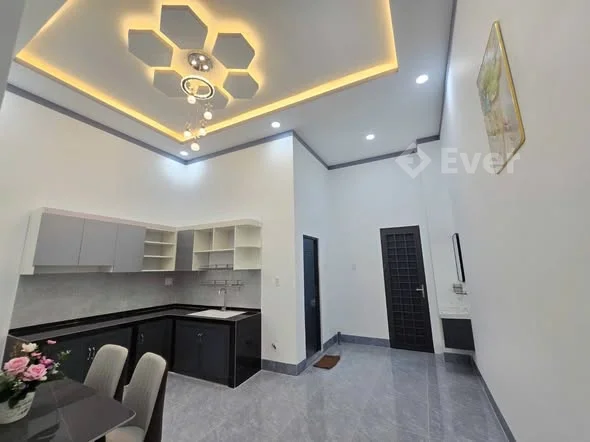 Bán nhà 5*17 full nội thất cách ngã 4 Tuần Dậu 200m, giá 1.35 tỷ 0339768***