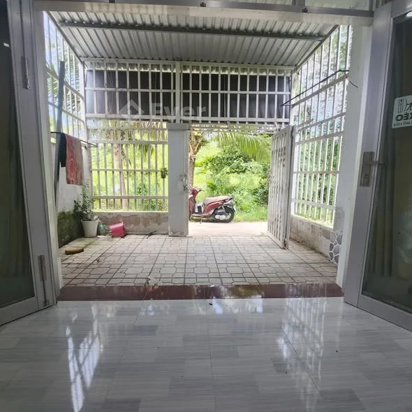 TTC Bán nhà xã Phú Hưng , tp Bến Tre. Nay thuộc phường Phú Khương . Tỉnh Vĩnh Long. Diện tích: 65m2.