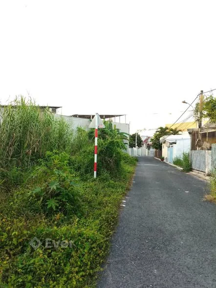 ĐẤT MẶT TIỀN NHỰA, ĐƯỜNG LÀNG NGHỀ PHƯỜNG 4.
_DIỆN TÍCH 13,8 X20M đất cln
_GIÁ 1,5 TỶ thương lượng