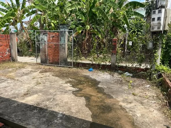 TT
Bán đất + nhà cũ mặt tiền hẻm thông xe ôtô 16 chổ thuộc KP Bình Thạnh, Phường Bến Tre, Vĩnh Long - 1,2 tỷ - 212.9m²