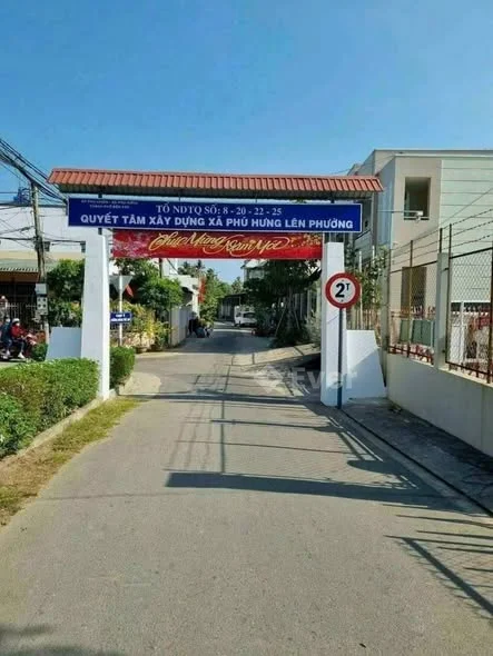 BÁN NHÀ BIỆT THỰ MÁI NHẬT – PHÚ HƯNG, TP BẾN TREKẸT TIỀN – GIẢM SÂU 300 TRIỆU Giá cũ: 2 tỷ 550